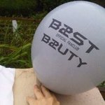 <b>라떼</b>는 공식 색으로 엄청 싸웠었는데
