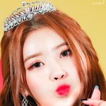 볼때마다 예뻐지는 것 같은 <b>여</b><b>돌</b>