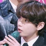 뷔 오늘 과하다...