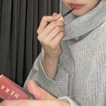 제니가 바른 <b>헤라</b> 립 뭔지 아는사암 제발 ㅠㅠㅠ