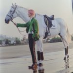 이사진은 볼때마다 <b>놀람</b>