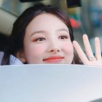 하이얀 눈송이 보다 <b>보들</b>거리는 여돌