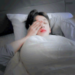 [댓글부탁해] 방금 막 잠에서 깬 섹시한 남성.<b>gif</b>
