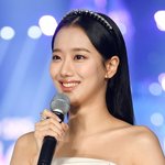 [모두드루와] <b>이나은</b> 드레스입은거