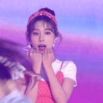 강혜원 이제 <b>표정</b> ㅈㄴ 잘짓는구만?
