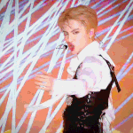 아<b>익</b>까 왜 복을 알아서 발로 차는데 너는