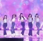 아이즈원 <b>상징색</b> 의상 ㅈㄴ예쁘다 진짜