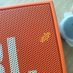 스피커에 <b>물감</b> 흘림