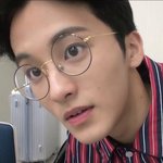 남돌 안경 쓰기 전 후 (<b>feat</b>. 마크 뷔)