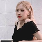 [댓글부탁해] 블링크들아 <b>이날</b> 로제 사진 더 있어?
