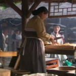 <b>군침</b> 나왔던 사극 드라마 한 장면