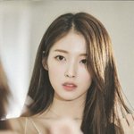 와 뭐임 여돌 사진 더 올려줘