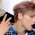 [모두드루와] 나 <b>이런</b> 귀 밑<b>턱</b> 전나 사랑함