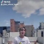 [방탄소년단] 호석이 <b>옷</b> <b>이</b> 날ㅋㅋㅋㅋ