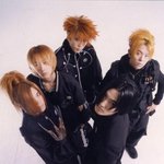 SM 역대 남돌별 데뷔 년도와 데뷔 인원.jpg