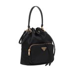 <b>프라다</b>버킷백이랑 샤넬보이클러치