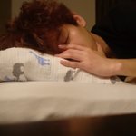 백현이 피부 예민해서 <b>유아용</b> 쓰는 거 넘 귀여워