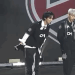 [NCT즌] 텐 치타폰 <b>인사</b>하는 것 좀 봐줘