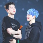 백현이 파란머리도 <b>찰떡</b>이에