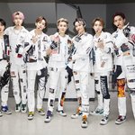 [NCT] 헨드리 <b>발끝</b>으로 선 것 봐