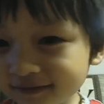 난 얘 <b>애기때</b>가 너무 웃김