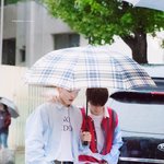 [펜타곤] 청춘<b>영화</b> 한편