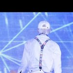 [NCT즌] 테용이 물에 젖어 비치는 <b>팬</b><b>T</b>