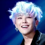 얘들아 나 1년만에 피부 <b>역변</b>함;; 혐주의