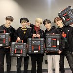 유니버스 <b>웰컴키트</b> 아티스트한테만 주나