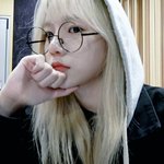 입술 피어싱 고민 중인 애들아