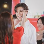 [NCT즌] 근데 이 분 왜 <b>화장</b>하시는 척 하지..?