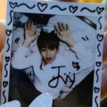 [트레저] 정우 이거 <b>완전</b> 예쁨.,,,,