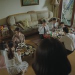 <b>상이</b> 좁으니 우리는 여기서 편하게 먹자