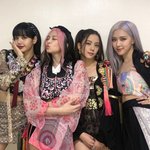 여기<b>한복</b> 개이쁘지않냐