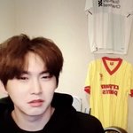 [펜타곤] 이거 고<b>신원</b> 표정