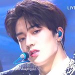 골디무대 보는데 트레저 얘 ㅈㄴ 잘생김