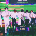 머리부터 <b>발끝</b>까지