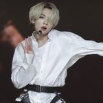 난 전정국 <b>흑발</b> 좋아했는데