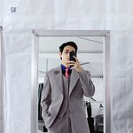 누가 뷔 옷 색 바꿔서 보정했는데
