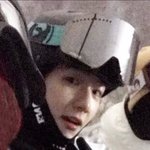 <b>변백현이</b> 보고싶다