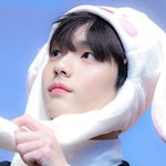 존재 <b>자체</b>가 핑꾸빛 로맨틱 <b>남</b><b>돌</b>
