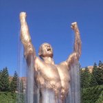 제가 2<b>분기</b> 1위 가수의 팬으로 보이나요
