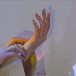 <b>손</b> <b>개</b>이쁘묘 ㅠㅠ