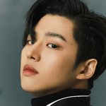 [펜타곤] <b>홍석</b>이 눈썹 옆 점 첨 알앗어...