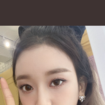 [댓글부탁해] 이거 비슷한 립컬러 아는 사람 아무나 제발 ㅜㅜ
