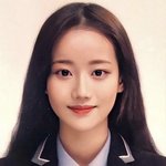 <b>이나은</b> 이 사진 언제인지 아는사람