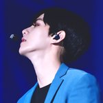 나 진짜 <b>변백현</b> 목 라인 넘 좋음