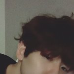 <b>변백현</b> 이렇게 빤히 쳐다볼때마다