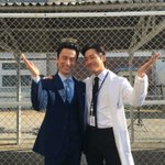 드라마 정주행 끝낼 때마다 휑한 이 마음...