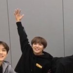 [NCT즌] 여기 드프인<b>사람</b> <b>손</b> 올리고가자